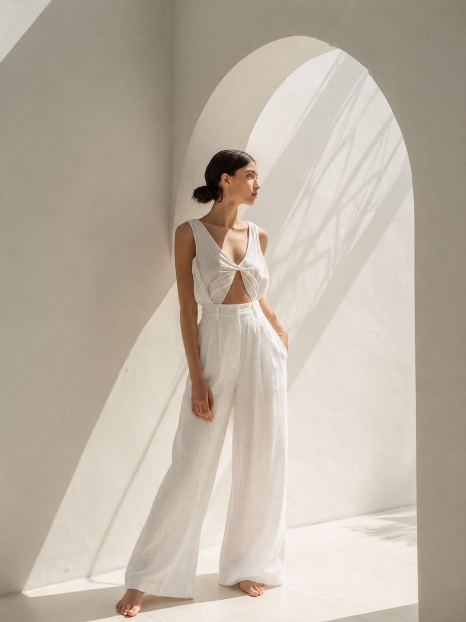 High-Waist Pleated Wide-Leg Pants – Ivory